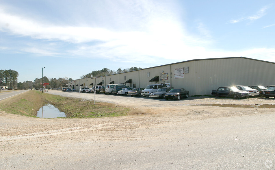 9016 Wares Ferry Rd, Montgomery, AL for sale - Primary Photo - Image 1 of 1