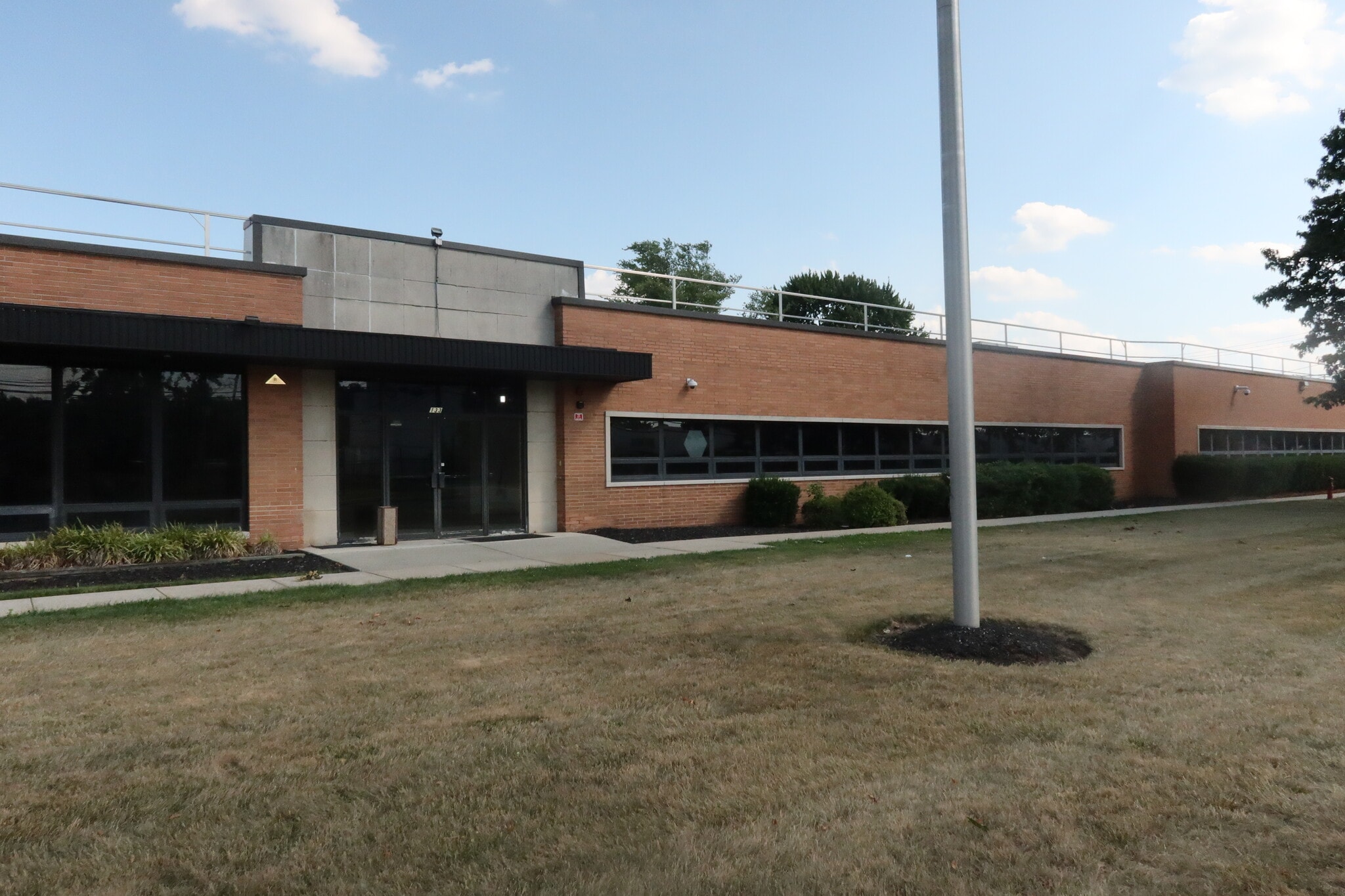 133 Terminal Ave, Clark, NJ à louer Photo du bâtiment- Image 1 de 7
