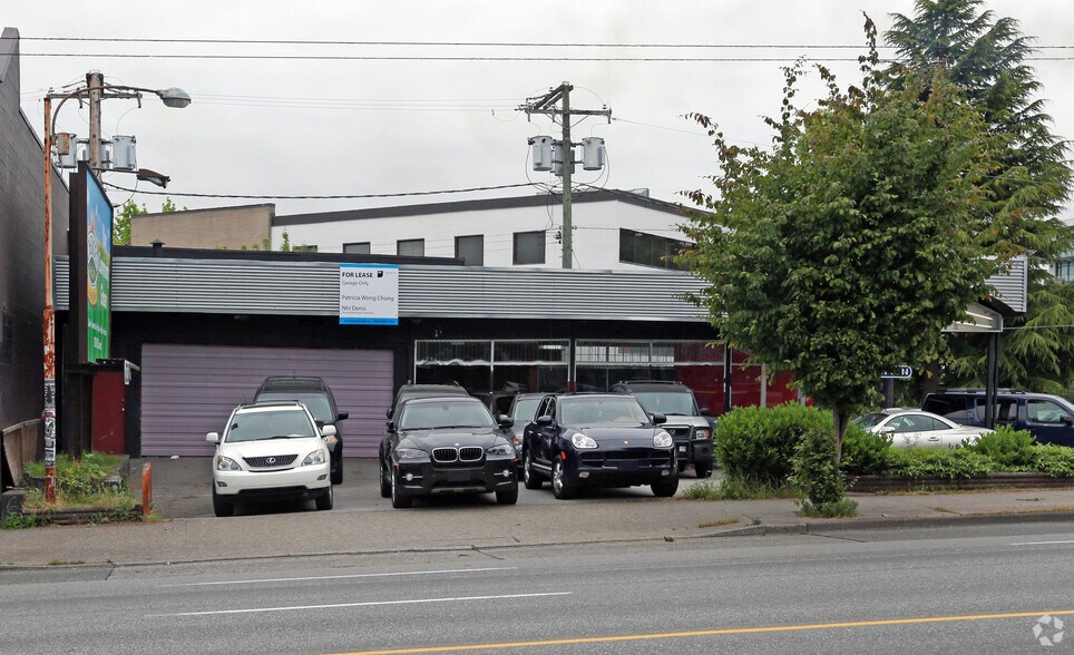 77 E Broadway, Vancouver, BC à louer - Photo du bâtiment - Image 2 de 6