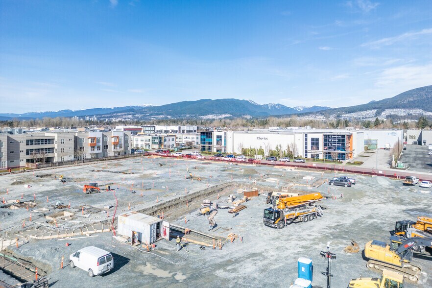 820 Seaborne Ave, Coquitlam, BC for lease - Primary Photo - Image 1 of 2