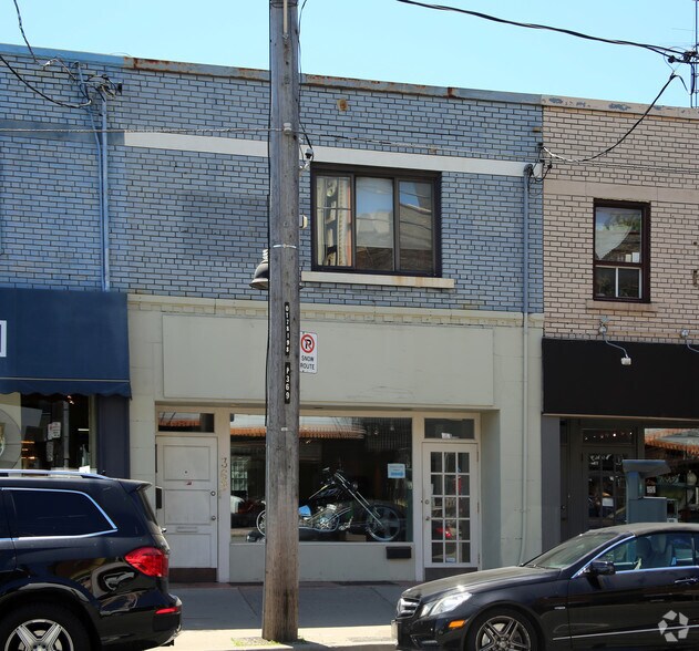 369 Eglinton Ave W, Toronto, ON à louer - Photo du bâtiment - Image 2 de 4