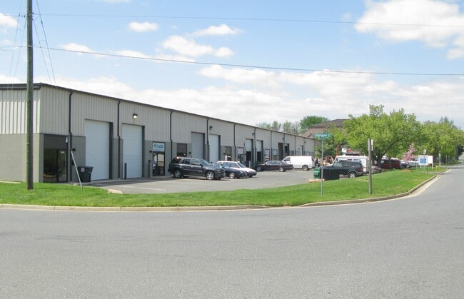 More details for 13848-13876 Dawson Beach Rd, Woodbridge, VA - Industrial for Lease