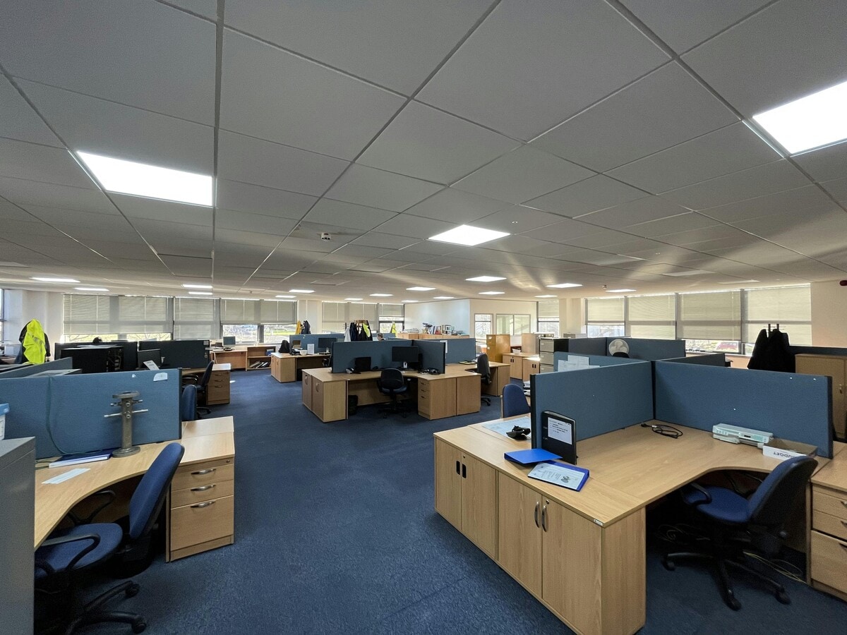 James Watt Ave, East Kilbride, SLK G75 0QU - Unité 3 -  - Photo intérieure - Image 1 of 1