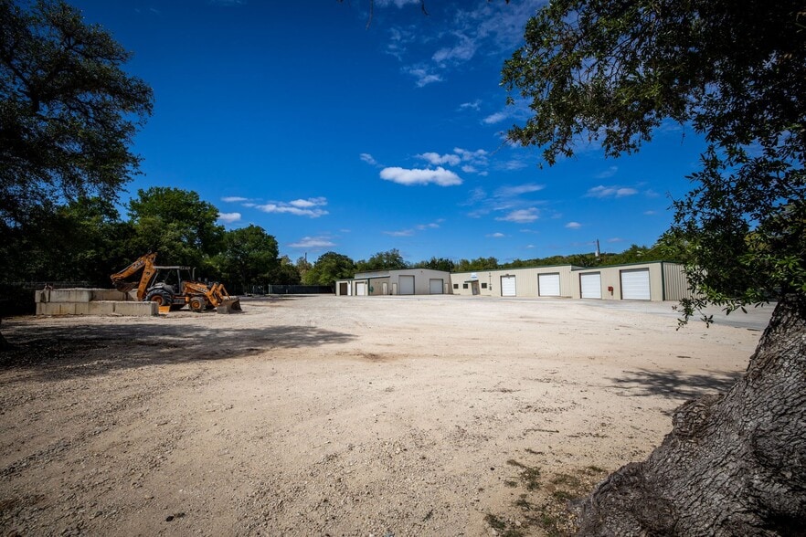 180 Spring Mountain Dr, Canyon Lake, TX for sale - Building Photo - Image 3 of 55
