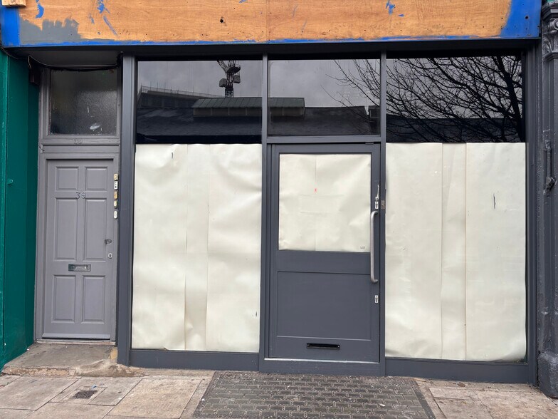 39 Chalk Farm Rd, Londres à louer - Photo du bâtiment - Image 2 de 4