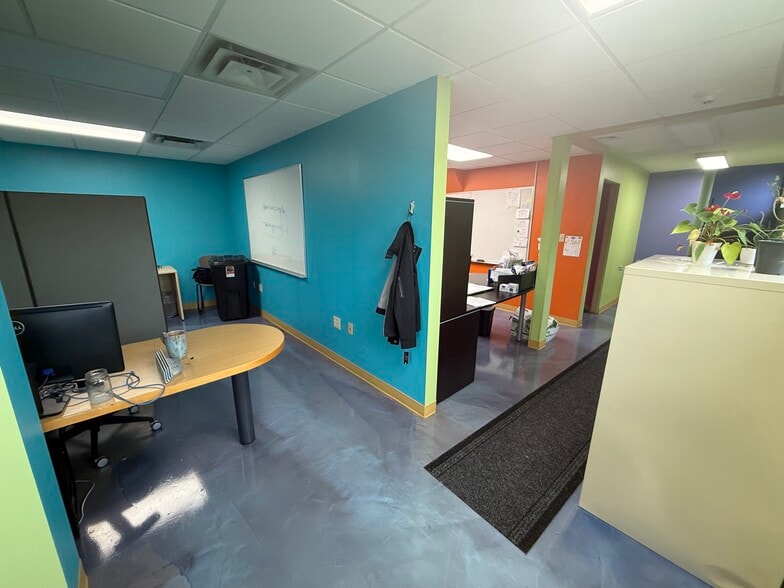 3996 Mt Royal Blvd, Allison Park, PA for sale - Building Photo - Image 3 of 25