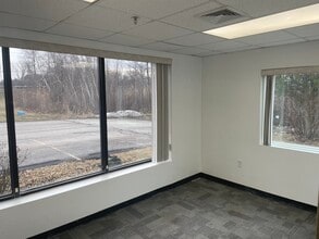 4 Tinkham Ave, Derry, NH for lease Interior Photo- Image 2 of 4