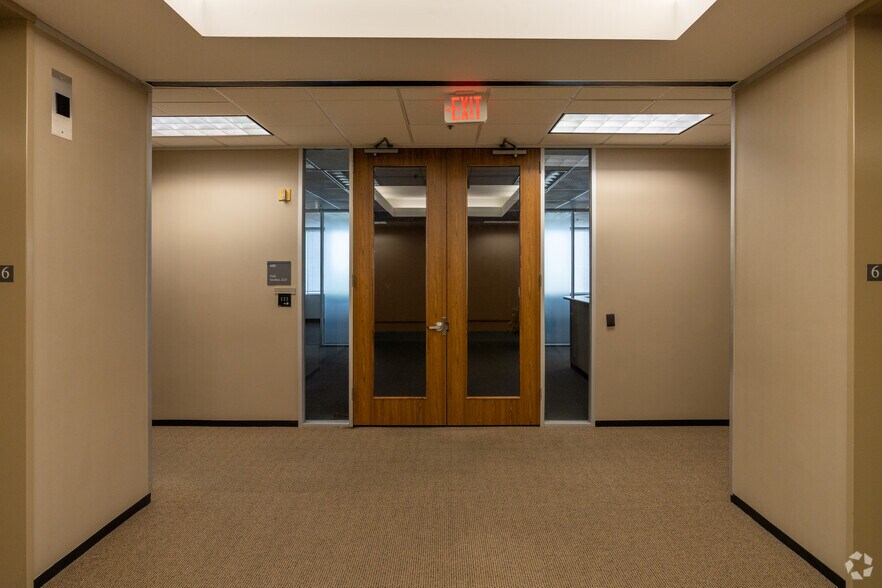 16055 Space Center Blvd, Houston, TX à louer - Photo intérieure - Image 3 de 9