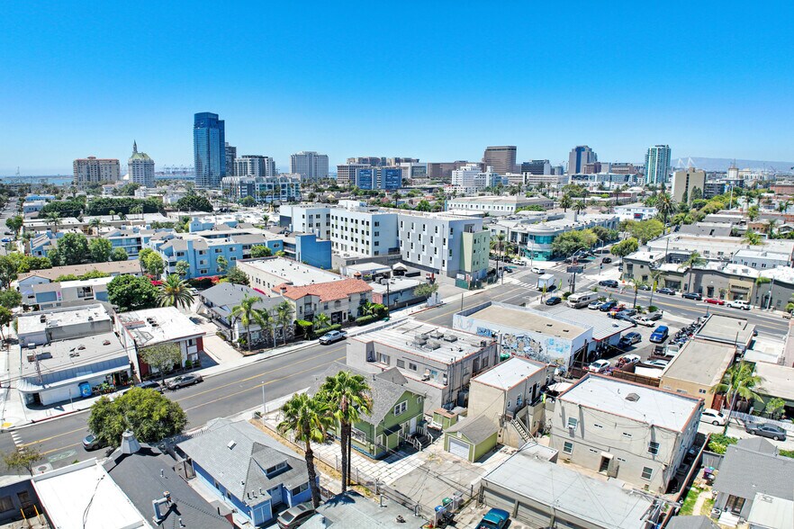 939-941 E 4th St, Long Beach, CA à vendre - Photo du bâtiment - Image 3 de 6