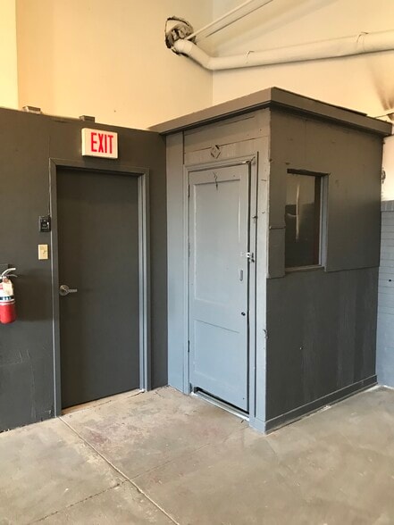 101 N McDonald St, McDonald, PA for sale - Building Photo - Image 3 of 6