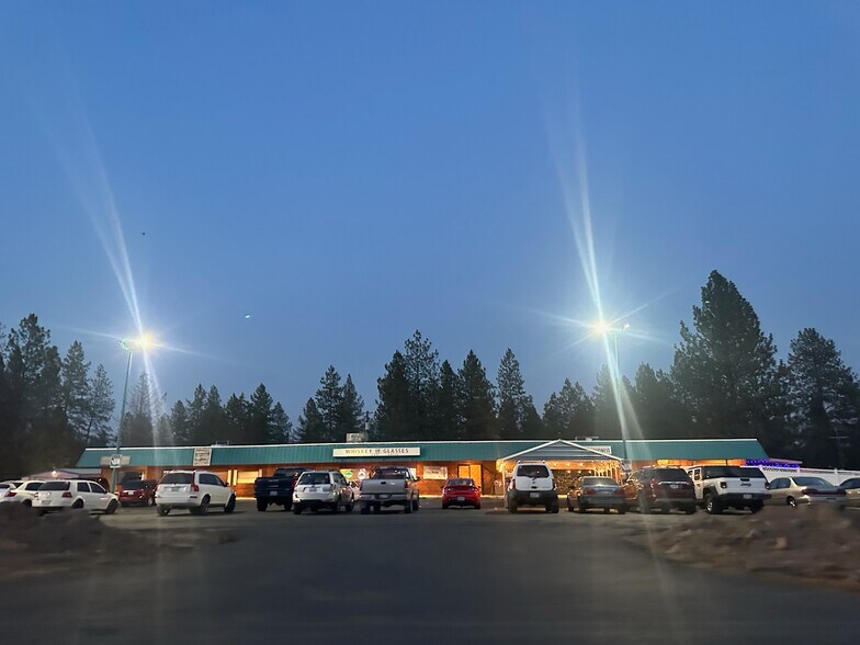 4211 E Westwood Ave, Chattaroy, WA à vendre - Photo du bâtiment - Image 2 de 2