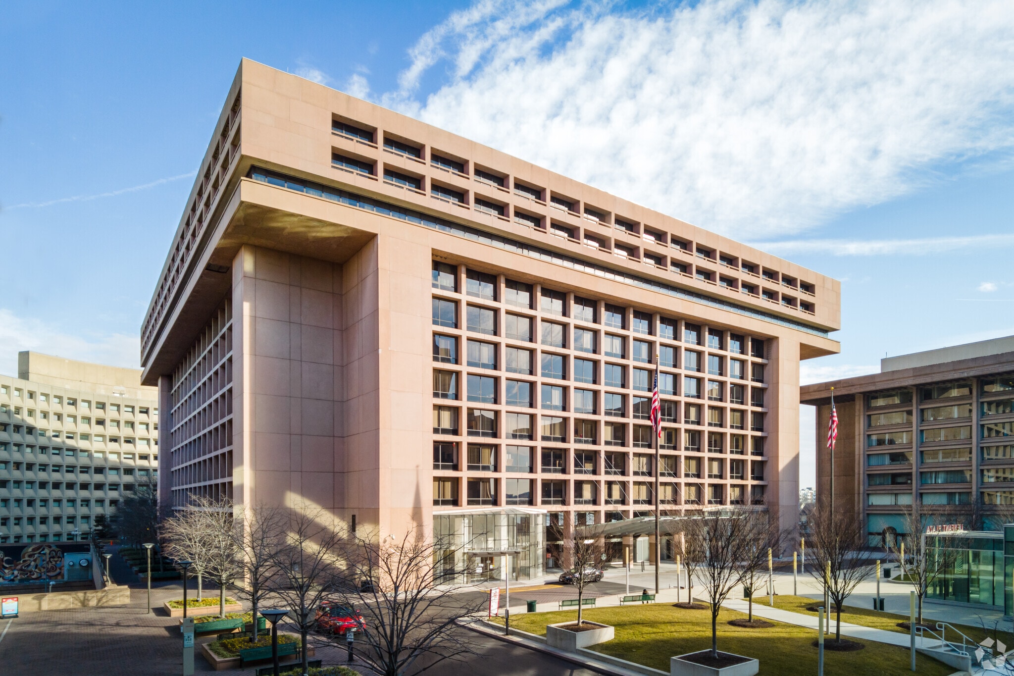 470-490 L'Enfant Plz SW, Washington, DC for lease Building Photo- Image 1 of 12