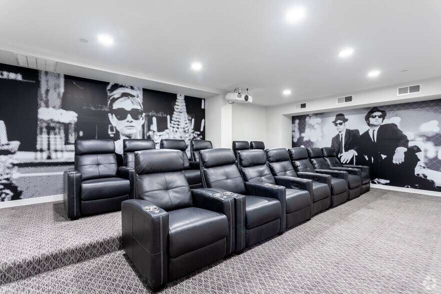 504-508 Glenbrook Rd, Stamford, CT à louer - Photo intérieure - Image 2 de 2