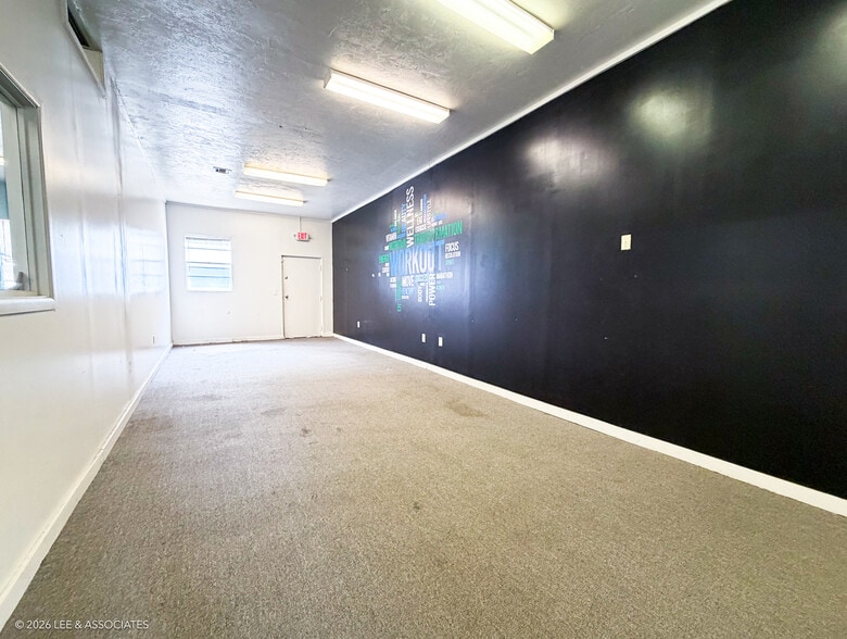 3707 SW 42nd Ave, Gainesville, FL for lease - Building Photo - Image 3 of 11