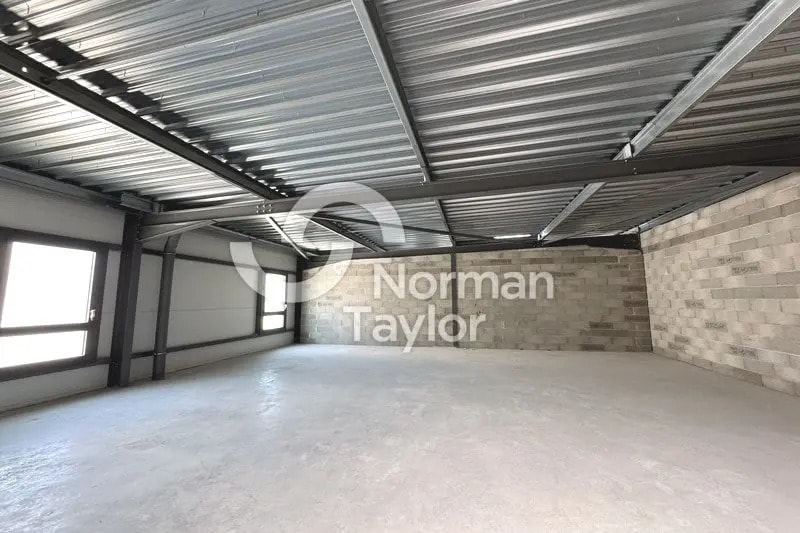 Flex in Montpellier for lease Interior Photo- Image 1 of 21