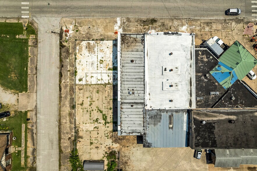 110 N Okmulgee Ave, Okmulgee, OK à vendre - Photo du bâtiment - Image 3 de 14