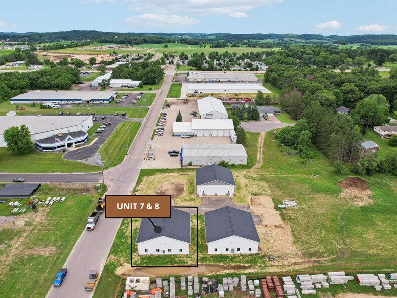 407 Wengel dr, Reedsburg, WI à vendre - Photo du bâtiment - Image 2 de 37