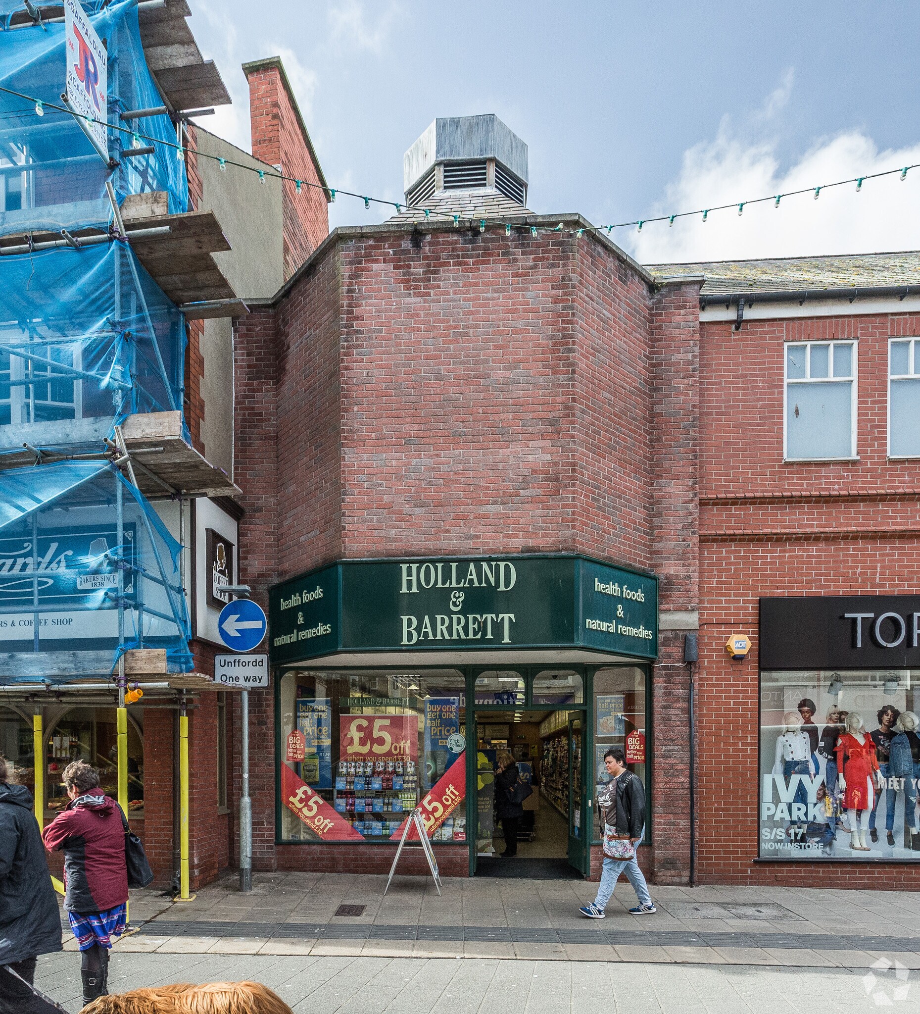 253 High St, Bangor for sale Primary Photo- Image 1 of 8