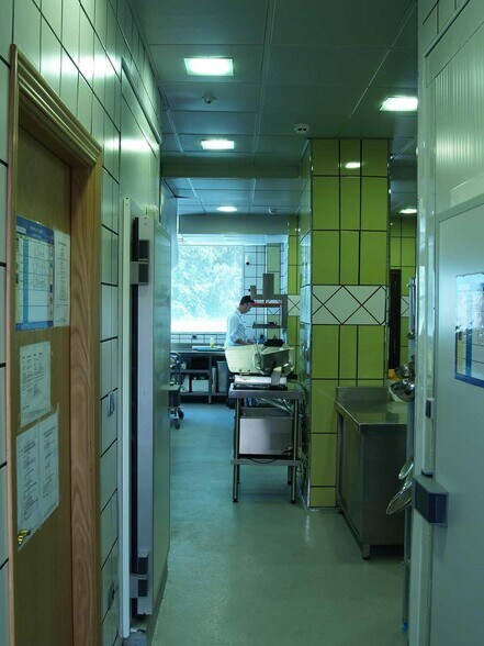 Retail in Cáceres for sale - Building Photo - Image 2 of 5