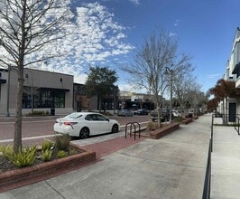 921-923 City Walk Ln, Oviedo, FL à louer Photo du bâtiment- Image 2 de 7