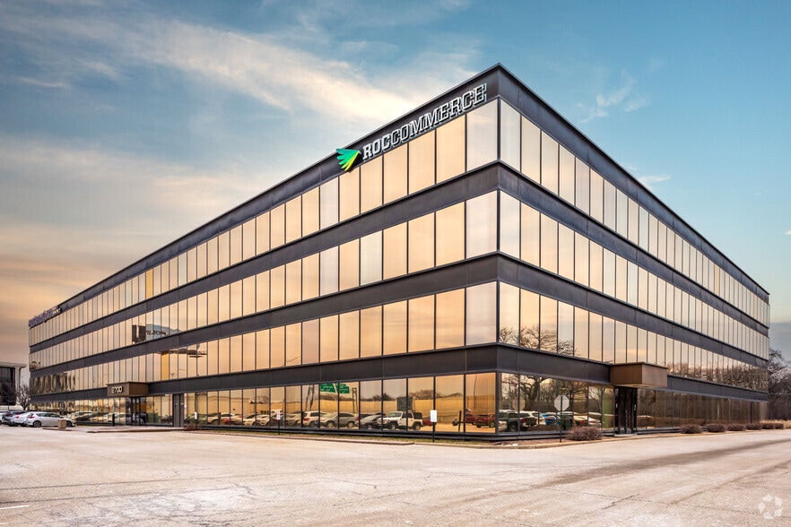 2700 S River Rd, Des Plaines, IL for lease - Building Photo - Image 1 of 24