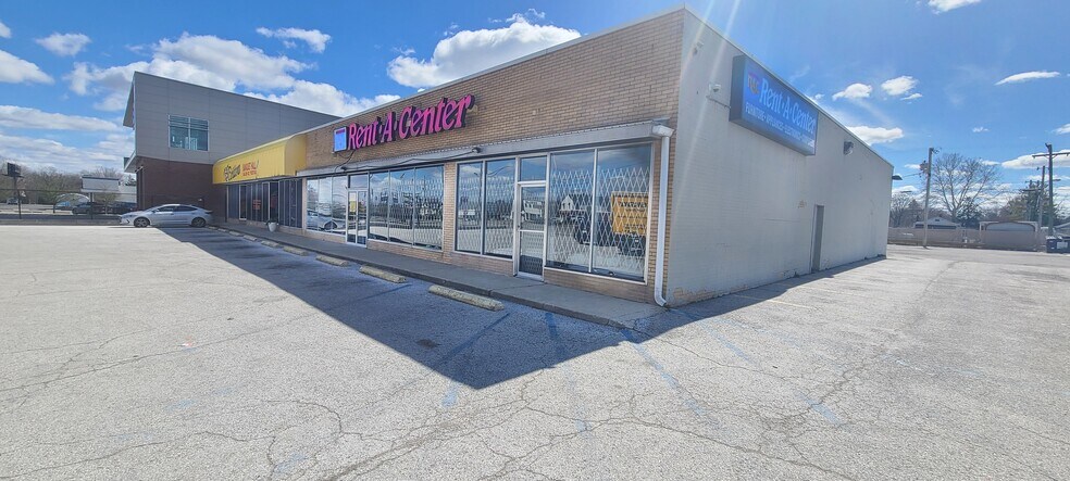 5411 W Washington St, Indianapolis, IN à louer - Photo du bâtiment - Image 3 de 5