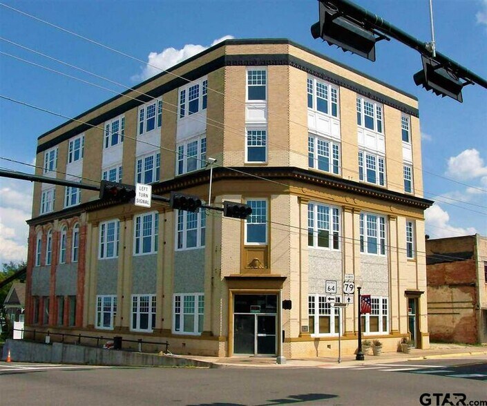 202 E Main St, Henderson, TX à vendre - Photo du bâtiment - Image 1 de 42