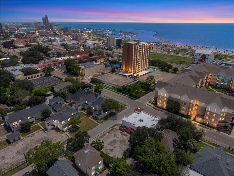 801 S Carancahua St, Corpus Christi, TX for sale - Aerial - Image 2 of 34