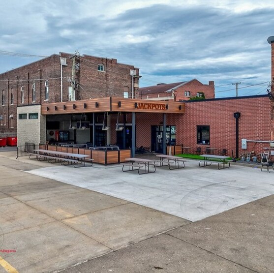 110 E Hickory St, Streator, IL à vendre Photo du bâtiment- Image 1 de 1