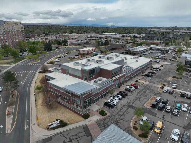 2650 W Belleview Ave, Littleton, CO à louer - Communauté Matterport - Image 2 de 48
