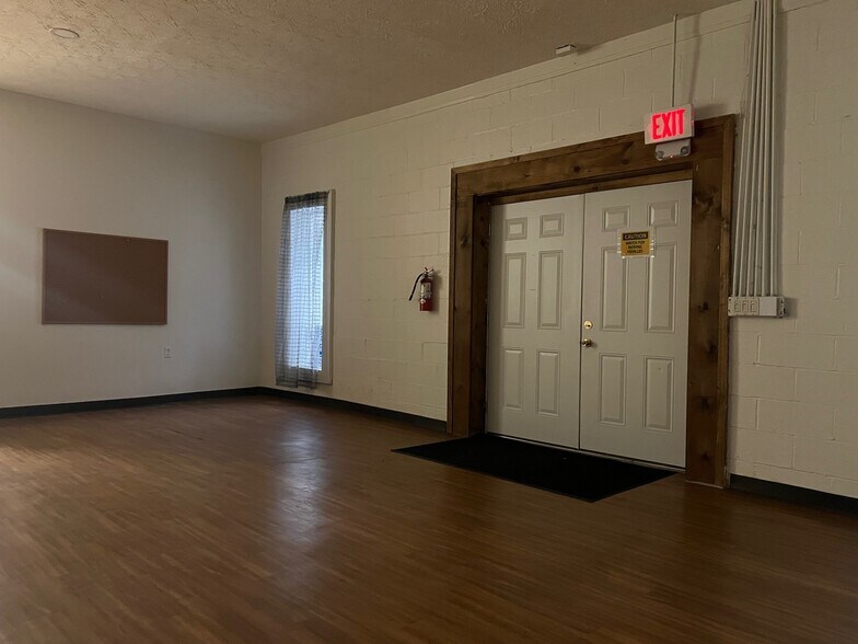 2150 Greenbrier St, Charleston, WV à vendre - Photo du bâtiment - Image 3 de 18