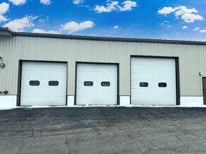 92 Manchester St, Concord, NH for lease Interior Photo- Image 2 of 8