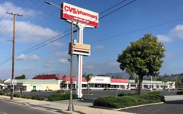 625 E Foothill Blvd, Pomona, CA for lease - Building Photo - Image 2 of 3