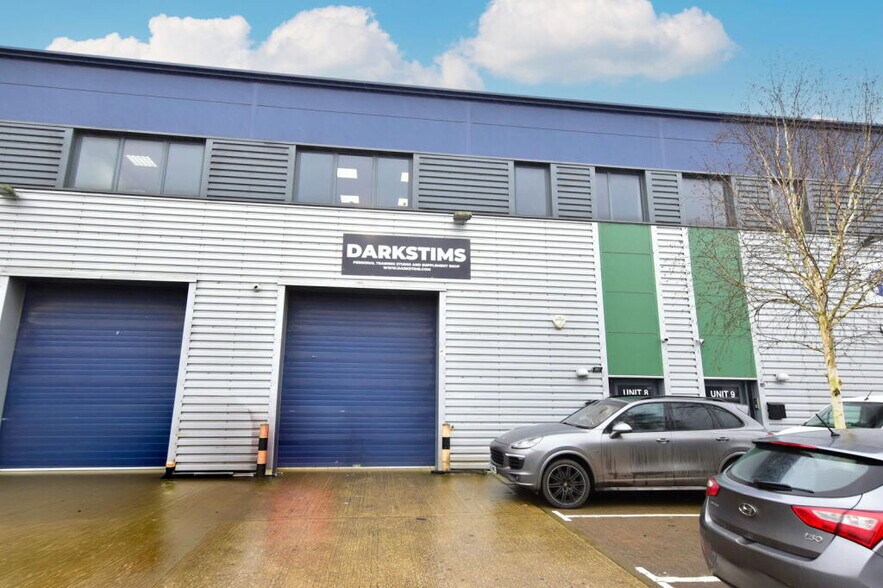 Whiteleaf Rd, Hemel Hempstead à louer - Photo du bâtiment - Image 2 de 17