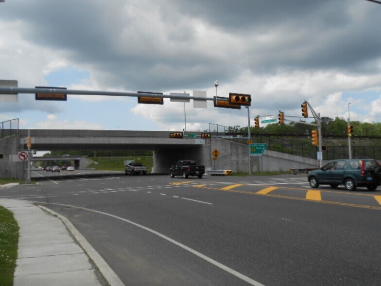 4 E Jimmie Leeds Rd, Galloway Township, NJ à louer - Photo du bâtiment - Image 3 de 7