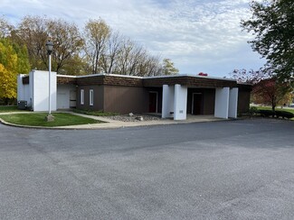 Plus de détails pour 410 S Broad St, Myerstown, PA - Vente au détail à vendre