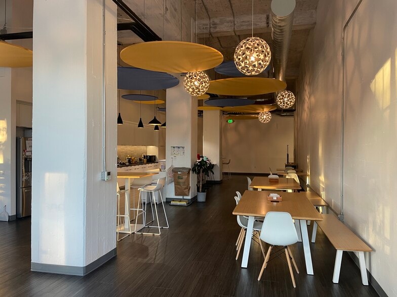 1210 Marina Village Pky, Alameda, CA à louer - Photo du bâtiment - Image 2 de 2