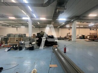 Plus de détails pour Local d'activités à louer