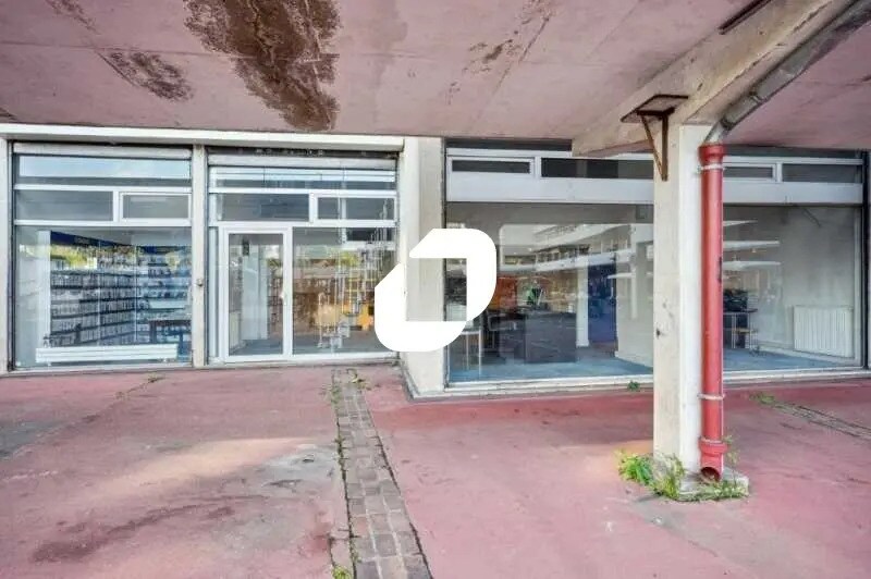 Office in Colombes for sale Building Photo- Image 1 of 16