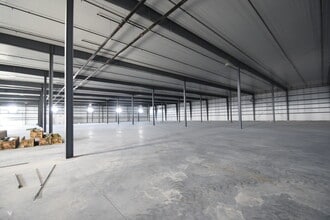 1279 55th St N, Fargo, ND for lease Interior Photo- Image 2 of 5