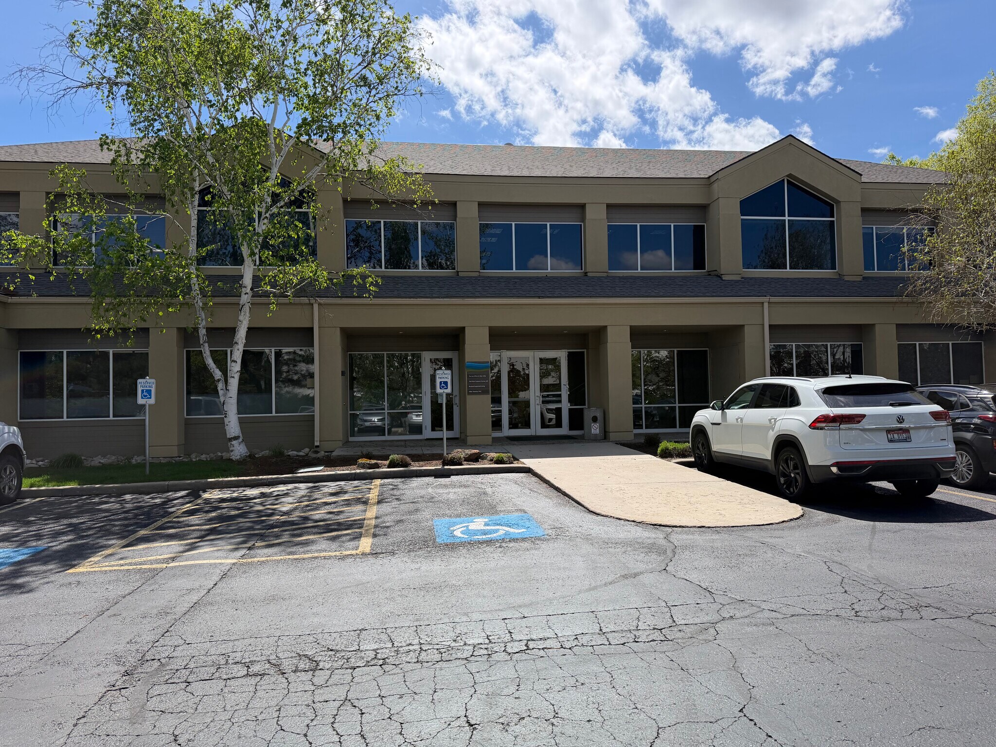 600 Riverpark Ln, Boise, ID for lease Building Photo- Image 1 of 5