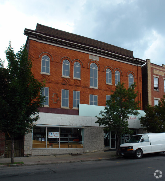 649-655 Bleecker St, Utica, NY à vendre - Photo principale - Image 1 de 1