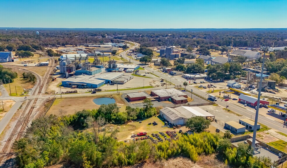 1204 Dothan Rd, Bainbridge, GA à louer - Photo du bâtiment - Image 3 de 24