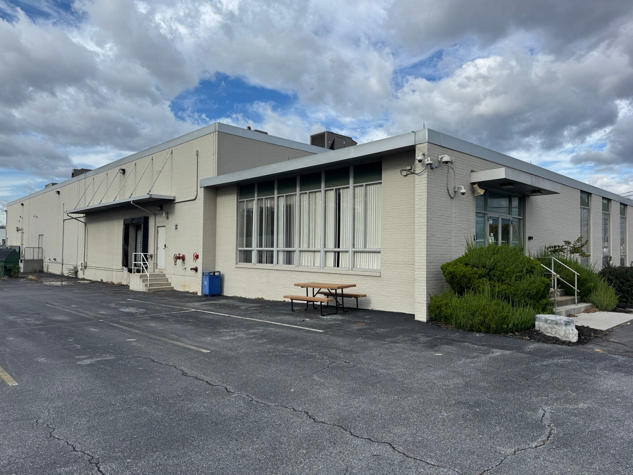 433 Railroad Ave, Shiremanstown, PA à louer Photo principale- Image 1 de 8