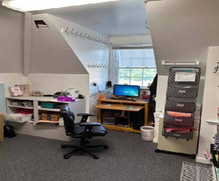 8759 Mathis Ave, Manassas, VA à louer - Photo intérieure - Image 3 de 5