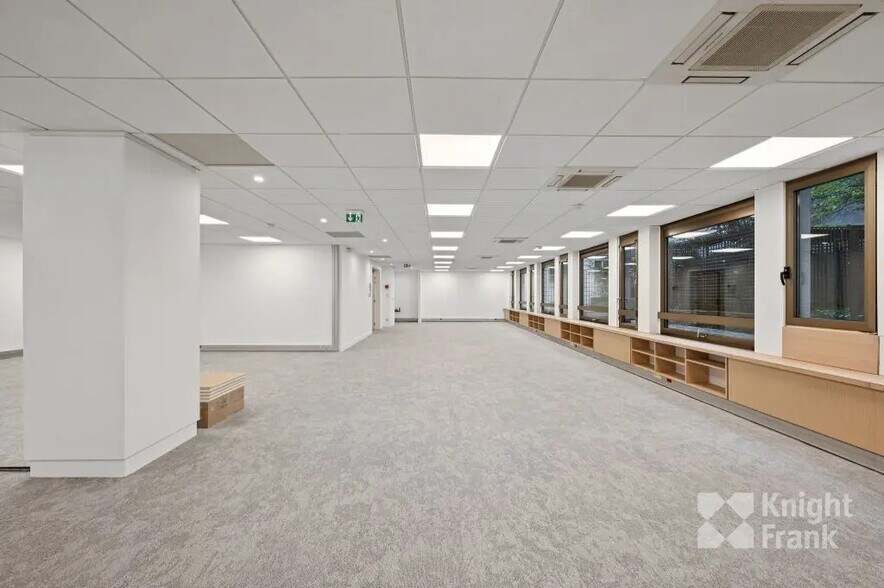 6 Avenue Marceau, Paris à louer - Photo du bâtiment - Image 2 de 14