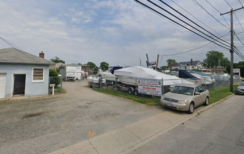 2545 Bellmore Ave, Bellmore, NY à vendre - Photo du bâtiment - Image 3 de 9
