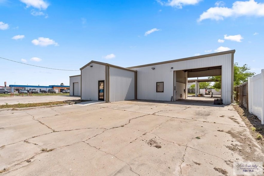 3202 E Grimes St, Harlingen, TX for sale - Building Photo - Image 3 of 18