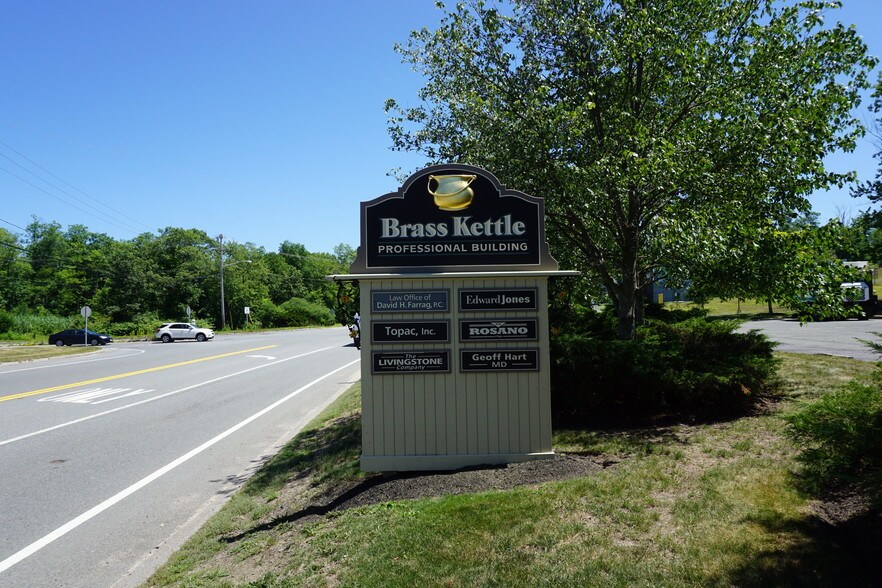 231 Chief Justice Cushing Hwy, Cohasset, MA à louer - Photo du bâtiment - Image 3 de 17