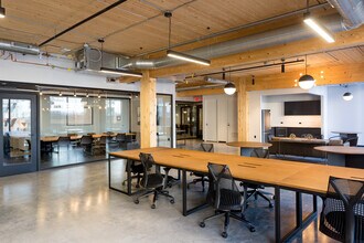 323 Washington Ave N, Minneapolis, MN for lease Interior Photo- Image 2 of 8